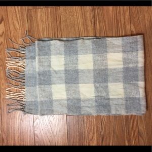 Uniqlo women’s cashmere long Scarf